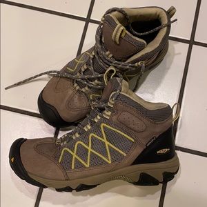 Keen Verdi II Mid WP hiking boots women 8.5 (EU39)